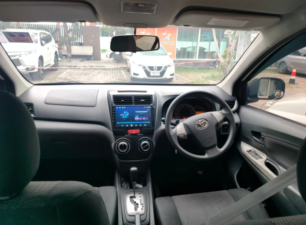 Toyota Avanza 7 мест 2012-2014 или аналог в Паттайе, Таиланд