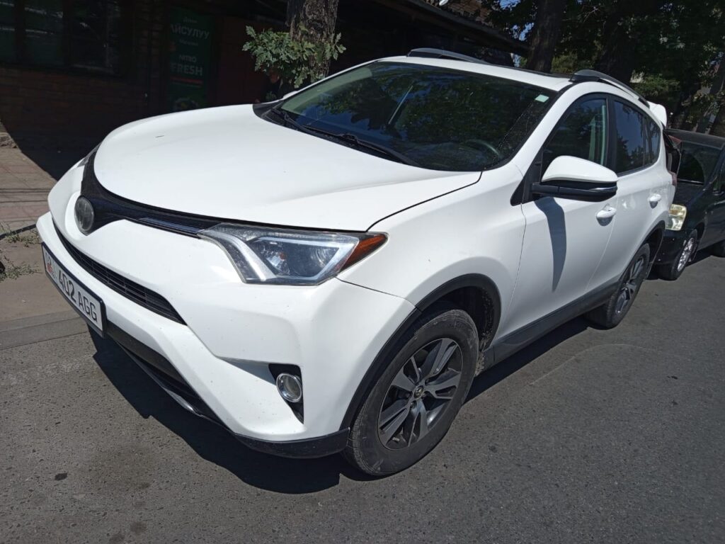 Toyota Rav4 2017-2019 или аналог в Бишкеке, Кыргызстан