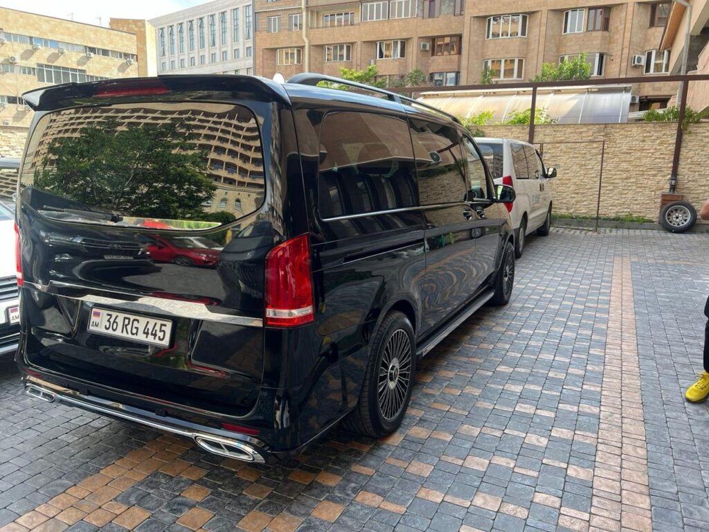 Mercedes Vito автомат 8 мест 2017-2018 или аналог в Ереване, Армения