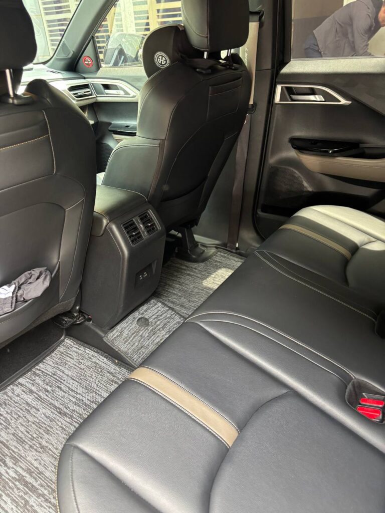 Mitsubishi X-Force White 2023-2025 или аналог в Нячанге, Вьетнам