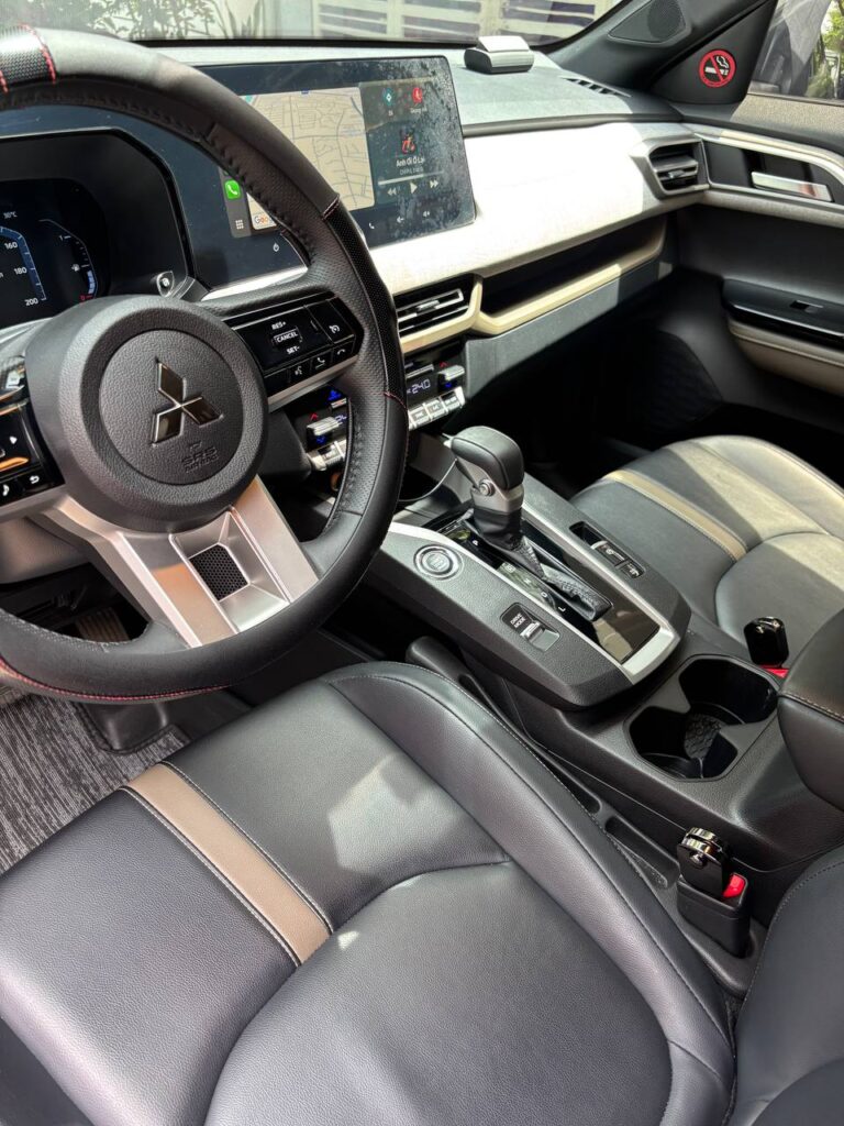 Mitsubishi X-Force White 2023-2025 или аналог в Нячанге, Вьетнам