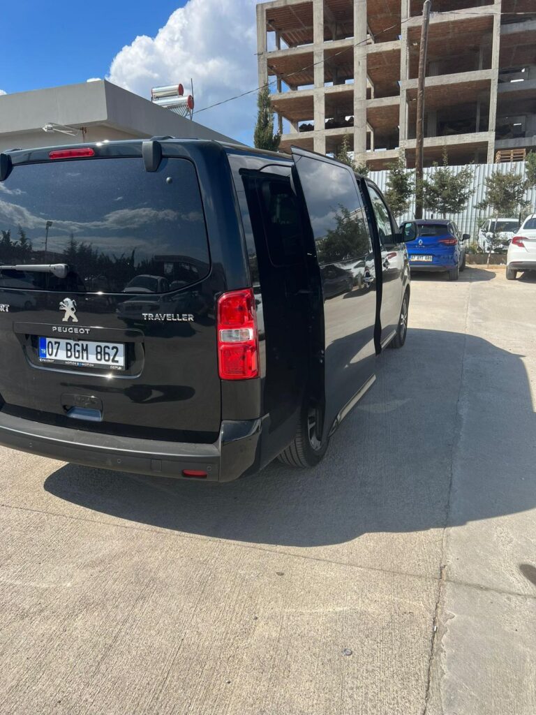 Pegout Expert 8+1 дизель автомат 2023-2025 или аналог в Анталии, Турция