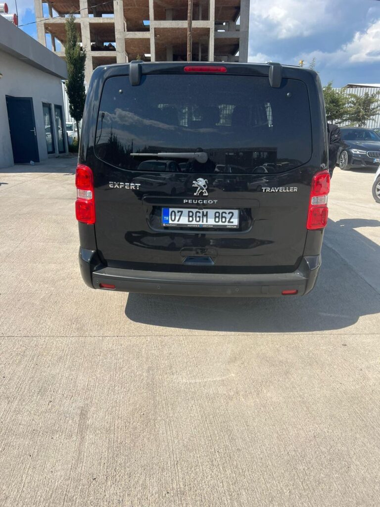 Pegout Expert 8+1 дизель автомат 2023-2025 или аналог в Анталии, Турция