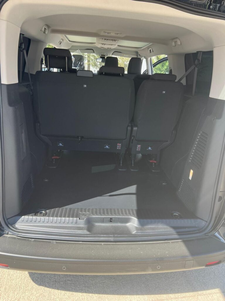 Pegout Expert 8+1 дизель автомат 2023-2025 или аналог в Анталии, Турция