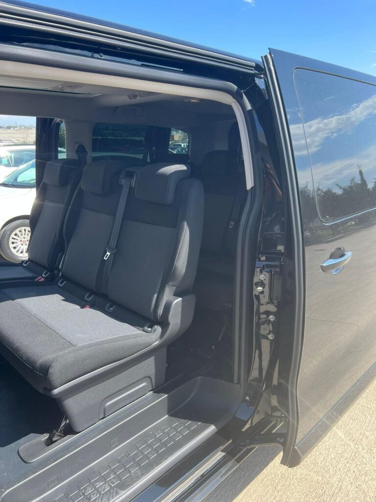 Pegout Expert 8+1 дизель автомат 2023-2025 или аналог в Анталии, Турция