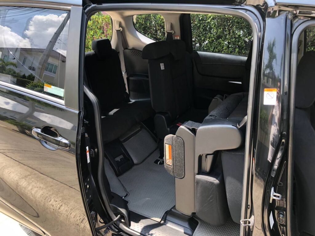 Toyota Sienna 7 мест 2019-2020 или аналог в Паттайе, Таиланд