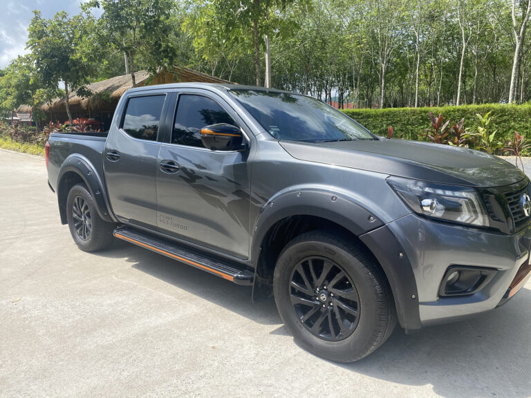 Nissan Navara Grey 2019 или аналог на Пхукете, Таиланд