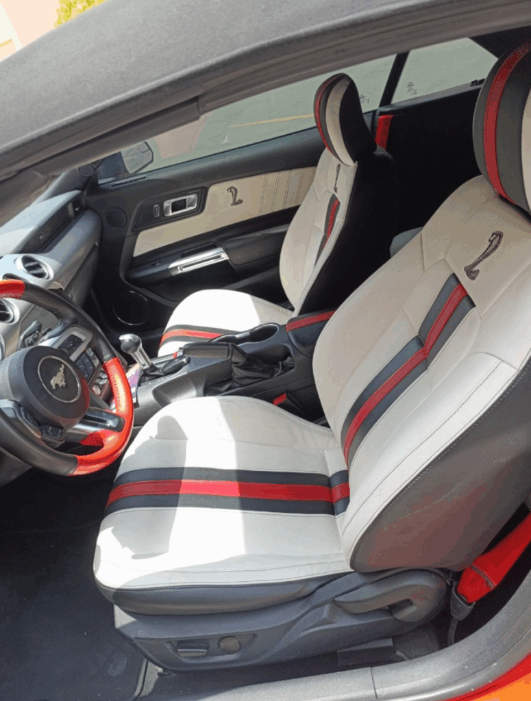 FORD MUSTANG CABRIO GT RED 2020-2021 или аналог в Дубаи, ОАЭ