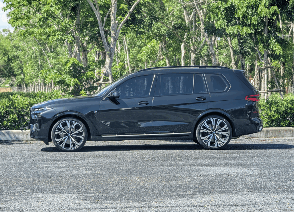 BMW X7 xDrive 40d M Black 2023 или аналог на Пхукете, Таиланд