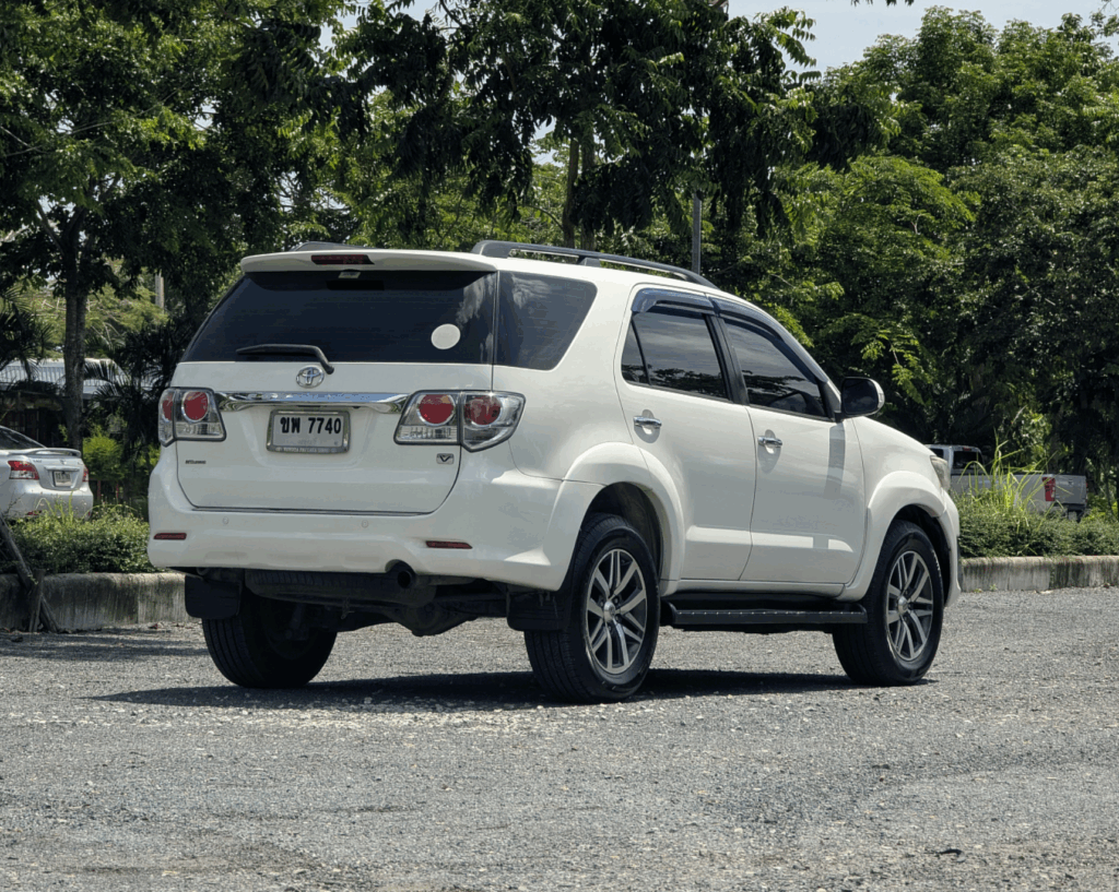 Toyota Fortuner White 2014 или аналог на Пхукете, Таиланд