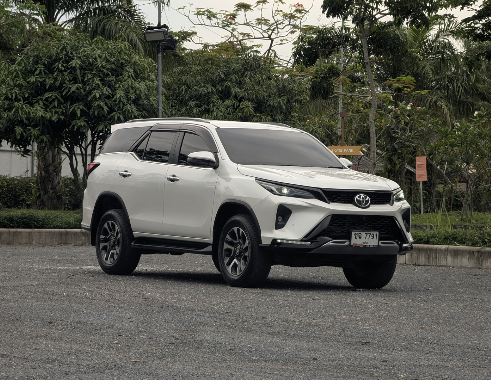 Toyota Fortuner White 2022 или аналог на Пхукете, Таиланд