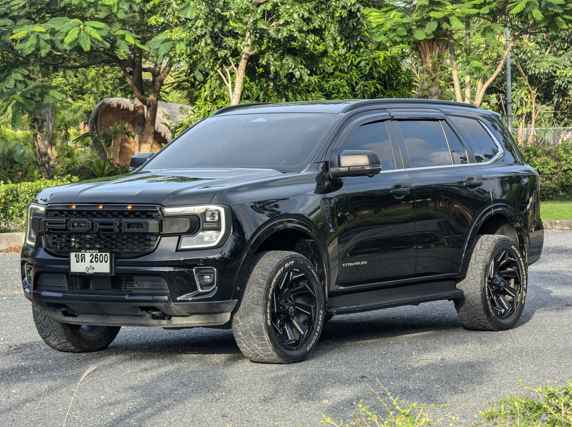 Ford Everest Titanium Black 2023 или аналог на Пхукете, Таиланд