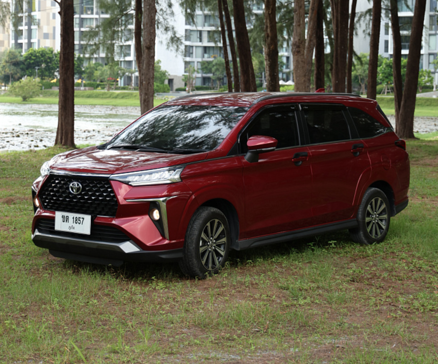 Toyota Veloz Red 2022 или аналог на Пхукете, Таиланд