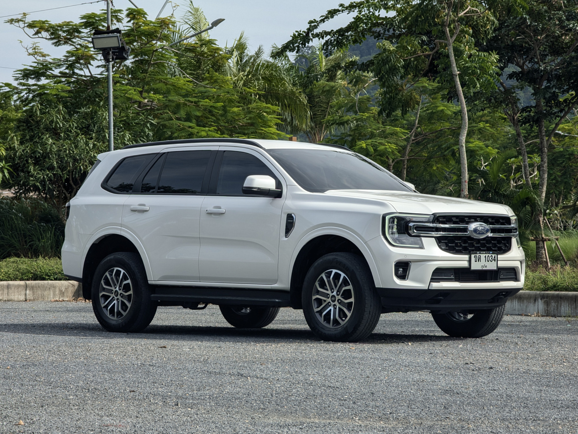 Ford Everest White 2023 или аналог на Пхукете, Таиланд