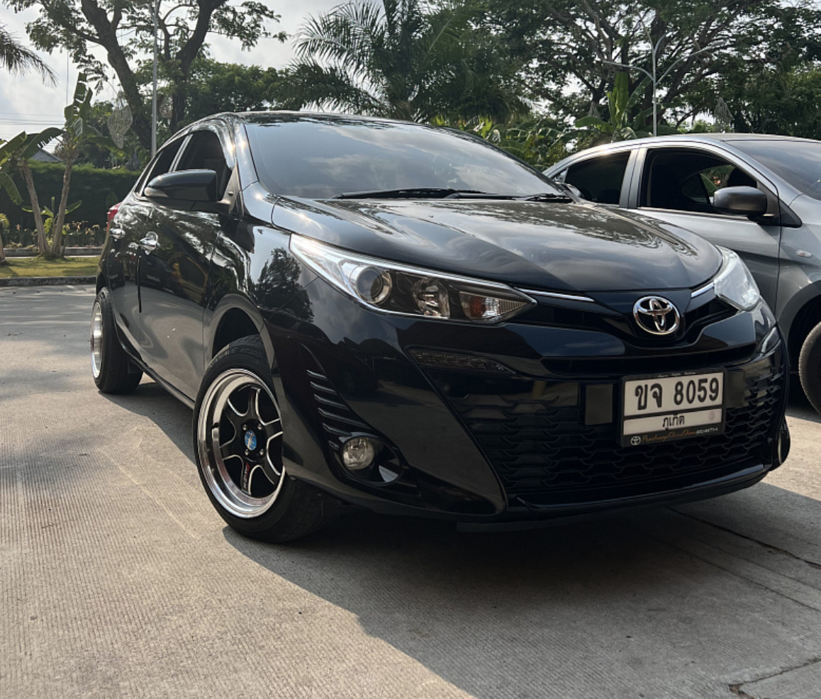 Toyota Yaris Black 2019 или аналог на Пхукете, Таиланд