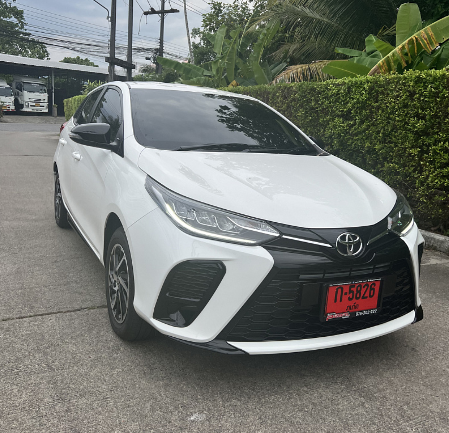 Toyota Yaris White 2022 или аналог на Пхукете, Таиланд