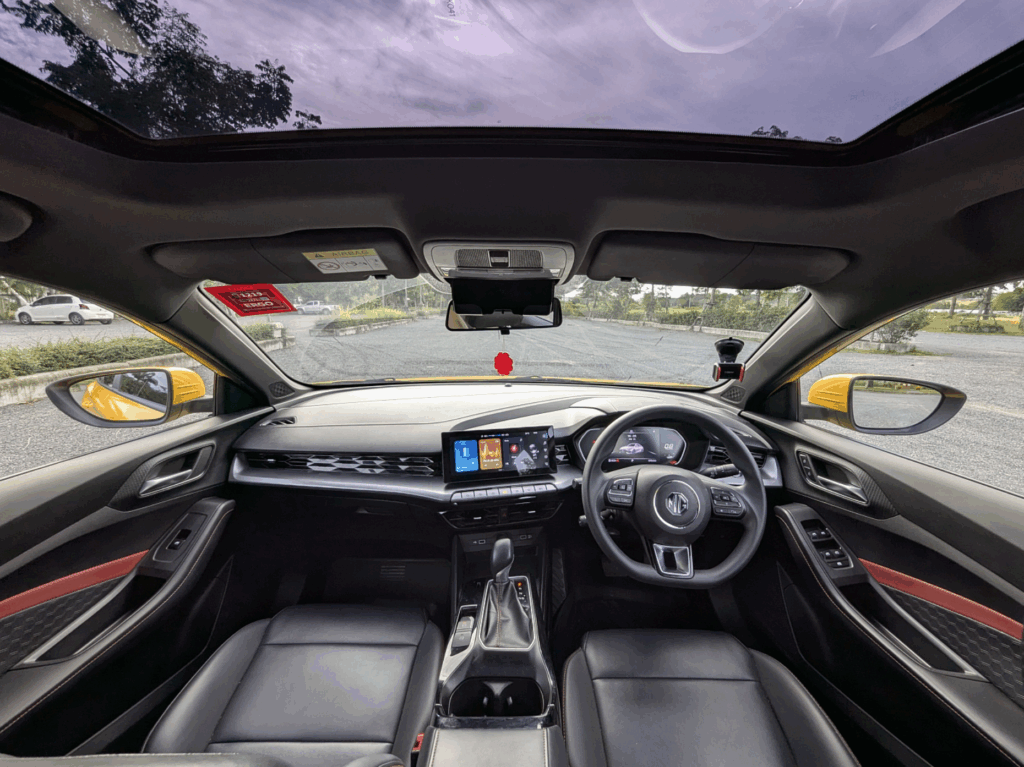 MG 5 Sunroof Yellow 2022 или аналог на Пхукете, Таиланд