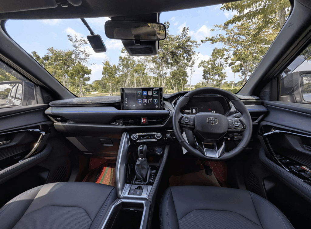 Toyota Yaris Cross Silver 2024 или аналог на Пхукете, Таиланд