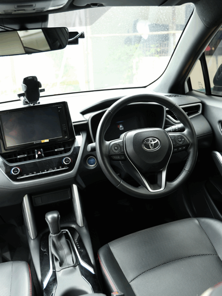 Toyota Corolla Cross S Grey 2022 или аналог на Пхукете, Таиланд