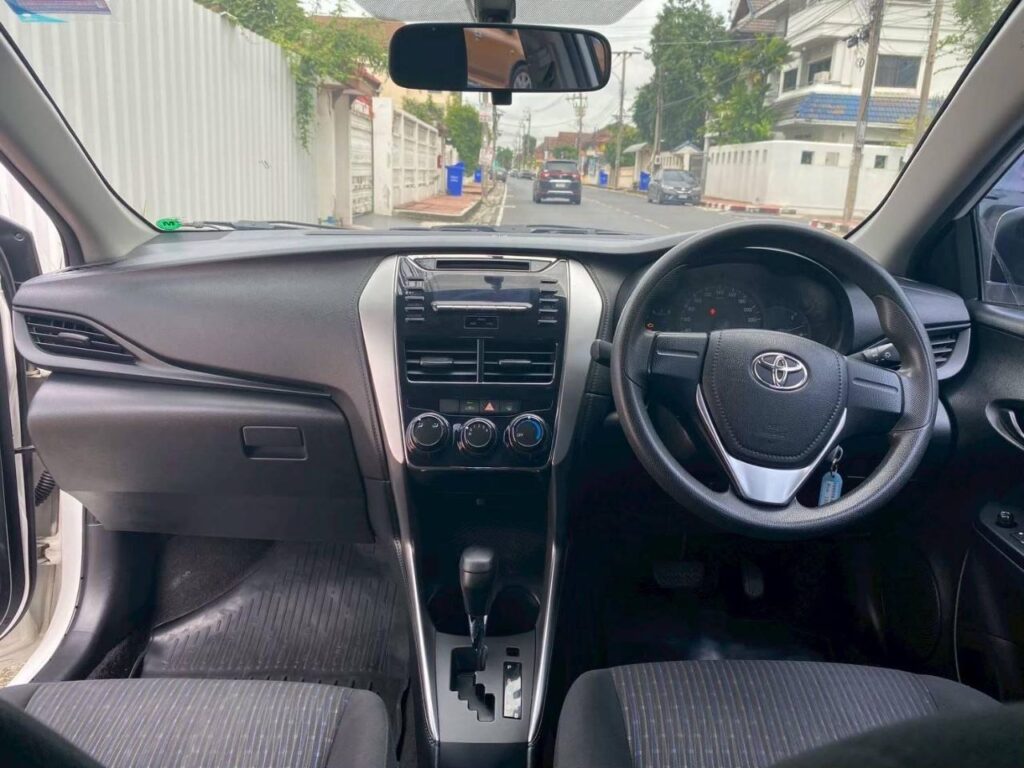 Toyota Yaris 1.2 Ativ 2018-2021 или аналог в Бангкоке, Таиланд