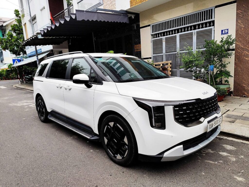 KIA Carnival 7 мест 2024-2025 или аналог в Нячанге, Вьетнам