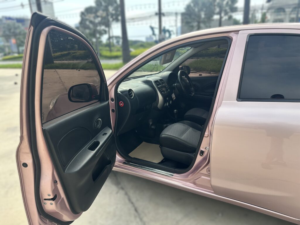Nissan March Pink 2019-2020 или аналог в Паттайе, Таиланд