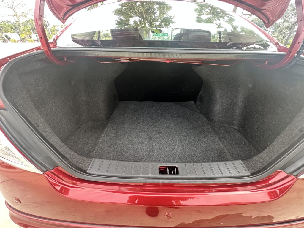 Nissan Almera Red 2018-2020 или аналог в Паттайе, Таиланд