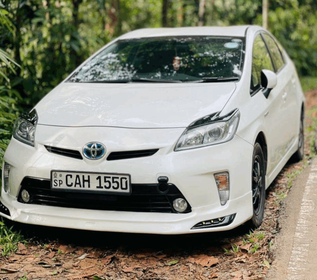Toyota Prius 2014-2016 в Коломбо, Шри-Ланка