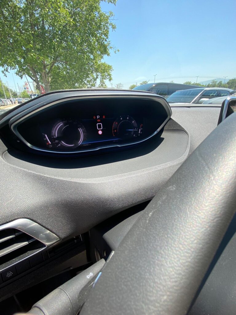 Peugeot-3008 2023-2025 или аналог в Стамбуле и Анталии, Турция