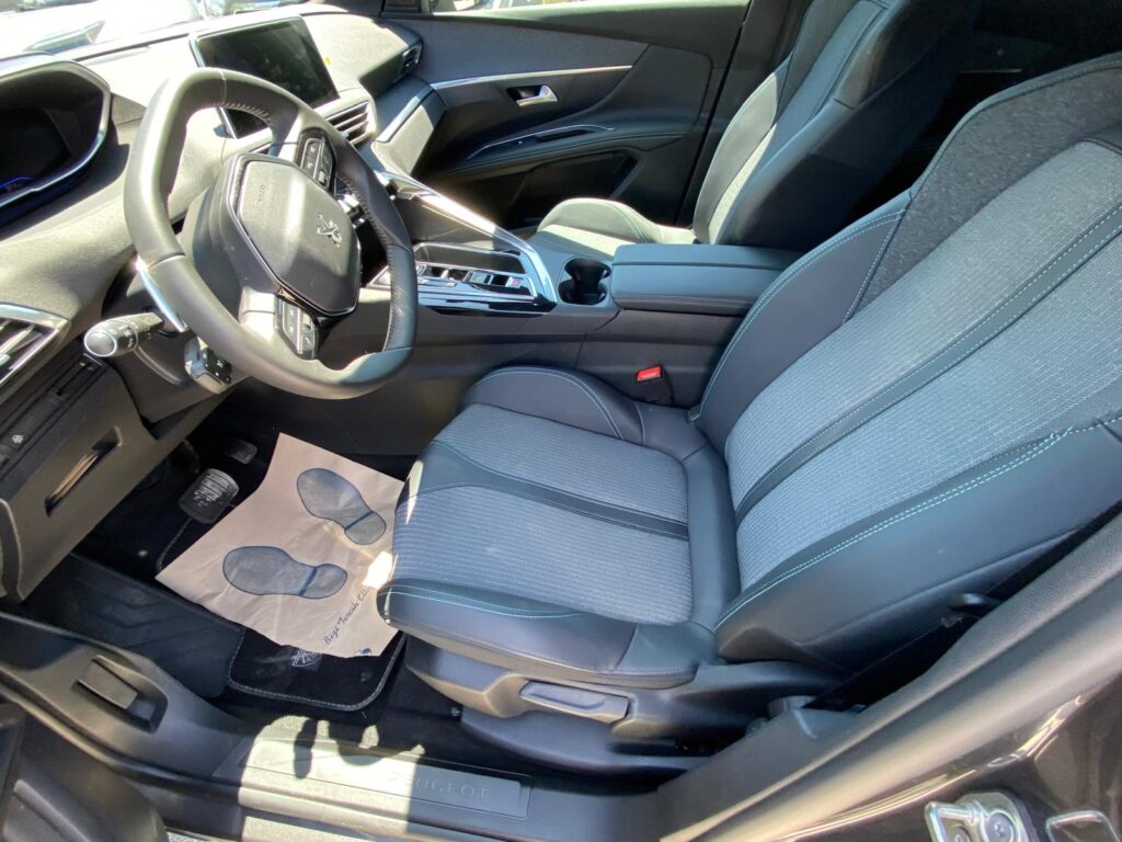 Peugeot-3008 2023-2025 или аналог в Стамбуле и Анталии, Турция