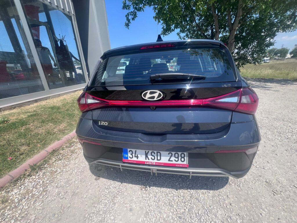 HYUNDAİ I20 автомат 2024-2025 или аналог в Стамбуле и Анталии, Турция