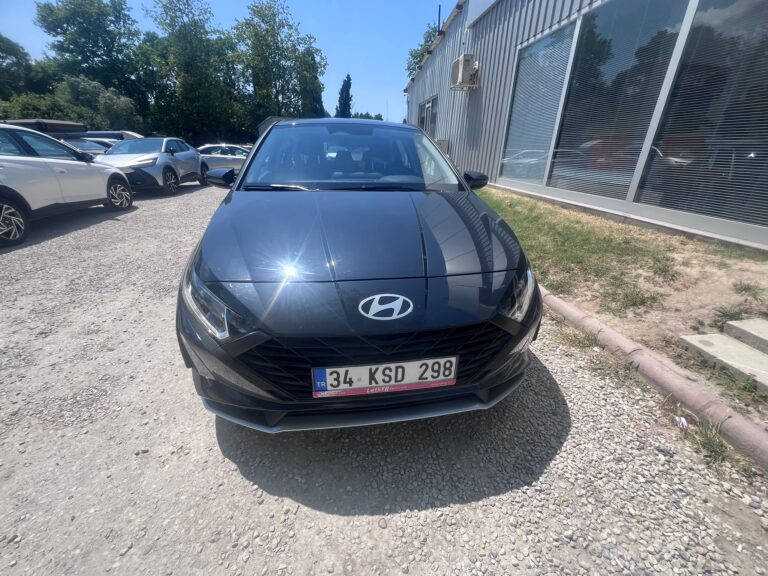 HYUNDAİ I20 автомат 2024-2025 или аналог в Стамбуле и Анталии, Турция
