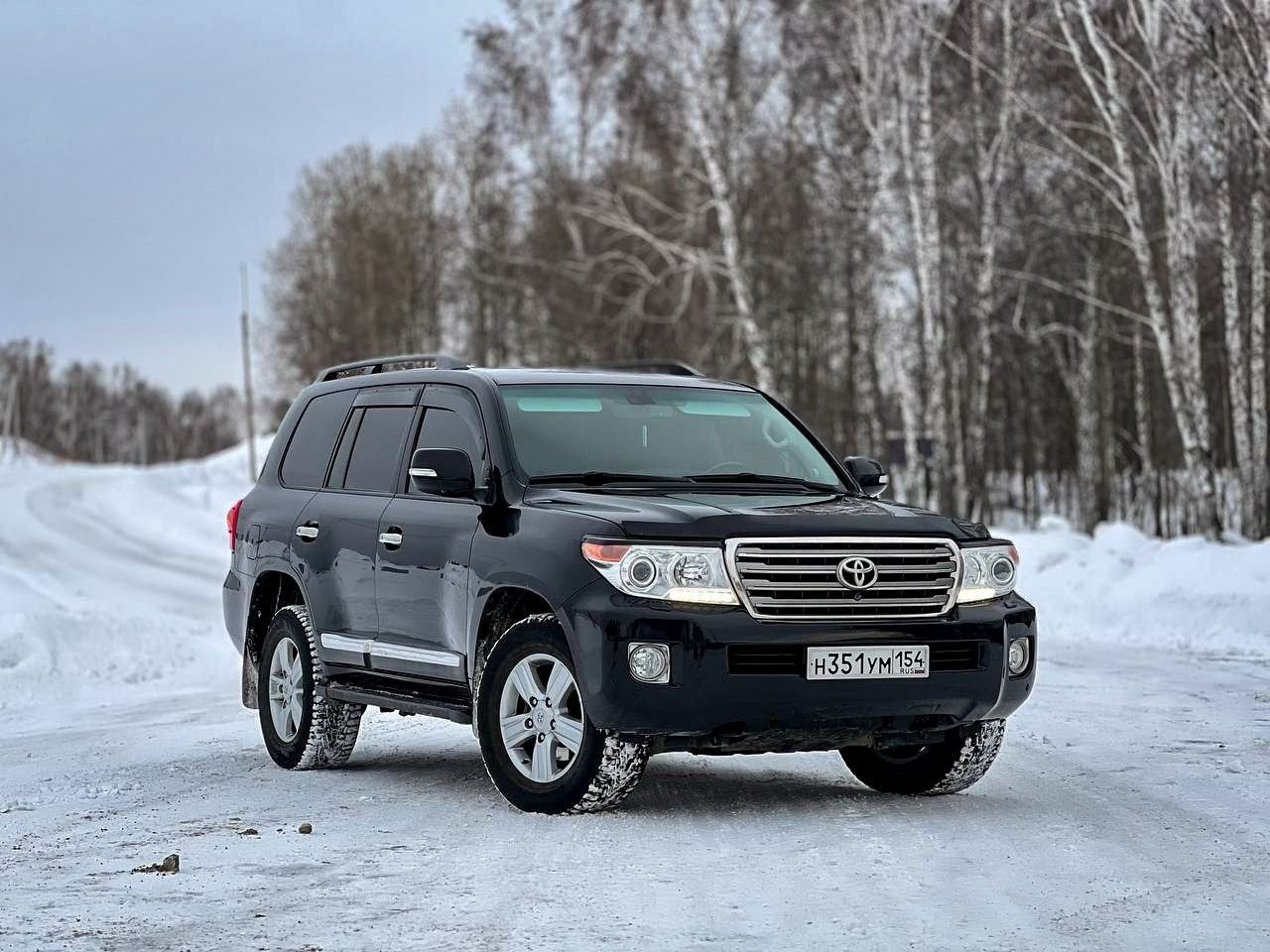Toyota Land Cruiser 200 2012 4WD или аналог в Горно-Алтайске, Россия