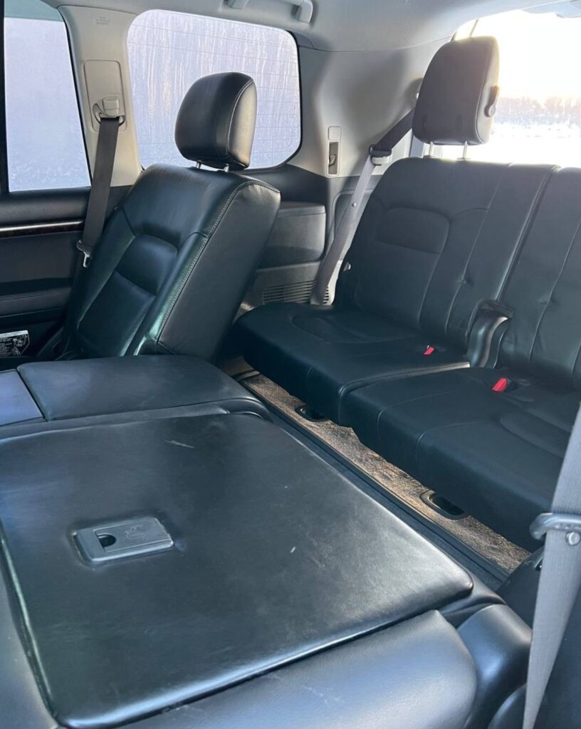 Toyota Land Cruiser 200 2012 4WD или аналог в Горно-Алтайске, Россия