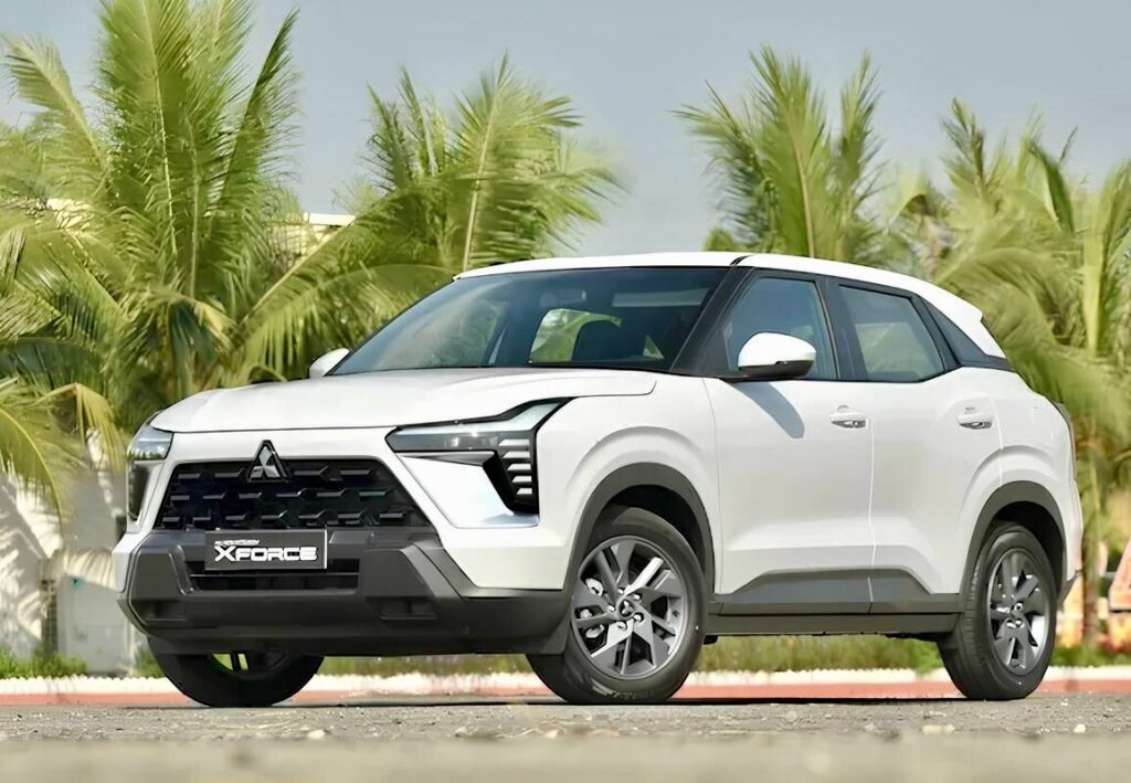 Mitsubishi X-Force White 2023-2025 или аналог в Нячанге, Вьетнам