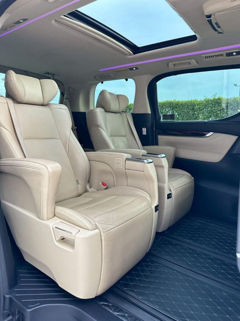 Toyota Alphard 30 2020-2023 или аналог в Бангкоке, Таиланд