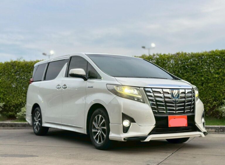 Toyota Alphard 30 2020-2023 или аналог в Бангкоке, Таиланд