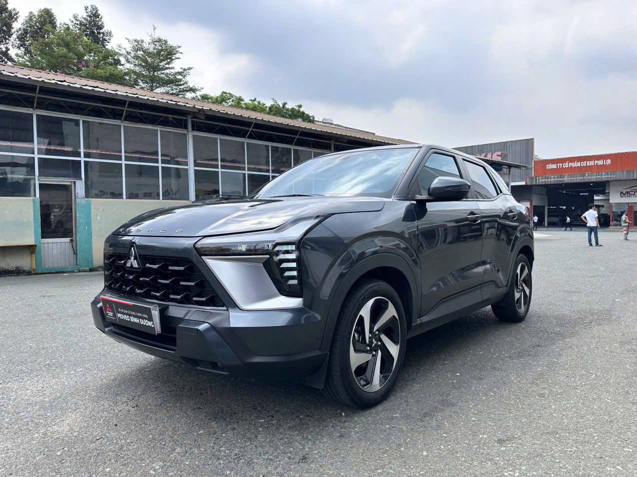 Mitsubishi X-Force Gray 2023-2025 или аналог в Нячанге, Вьетнам