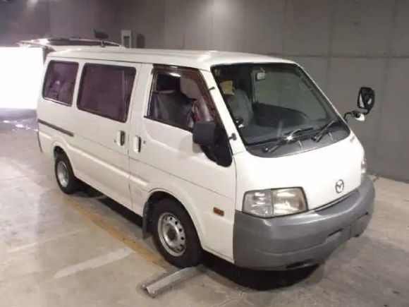 Mazda Bongo дизель 7 мест 2010-2011 или аналог в Мириссе, Шри-Ланка