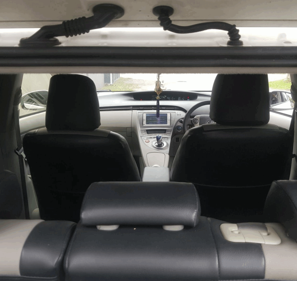 Toyota Prius 2010-2016 или аналог в Мириссе, Шри-Ланка