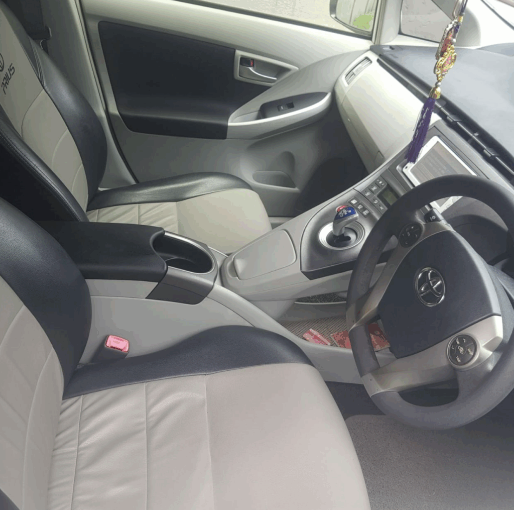 Toyota Prius 2010-2016 или аналог в Мириссе, Шри-Ланка