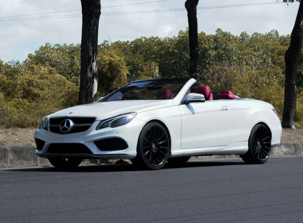 Mercedes Benz E250 Cabrio White на Бали
