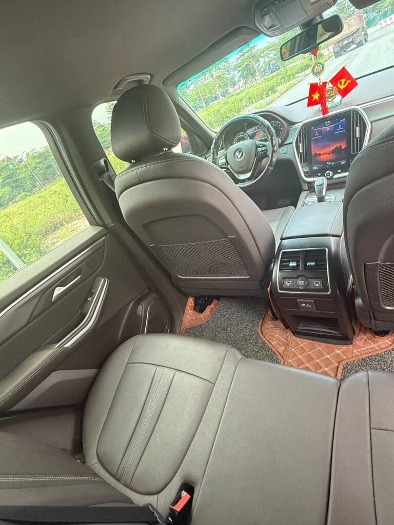 VinFast LUX SA2.0 turbo 2020-2022 или аналог в Нячанге, Вьетнам