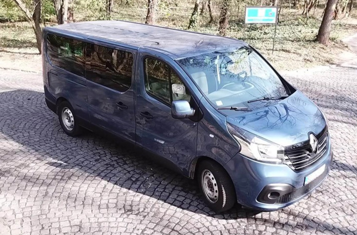 Renault Trafic механика 9 мест 2017-2019 или аналог в Белграде, Сербия