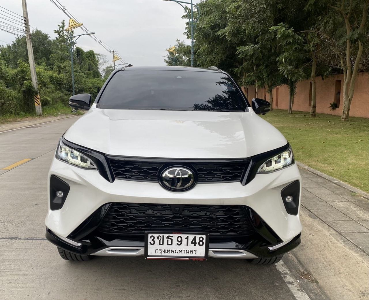 Toyota Fortuner 2023-2025 или аналог в Бангкоке