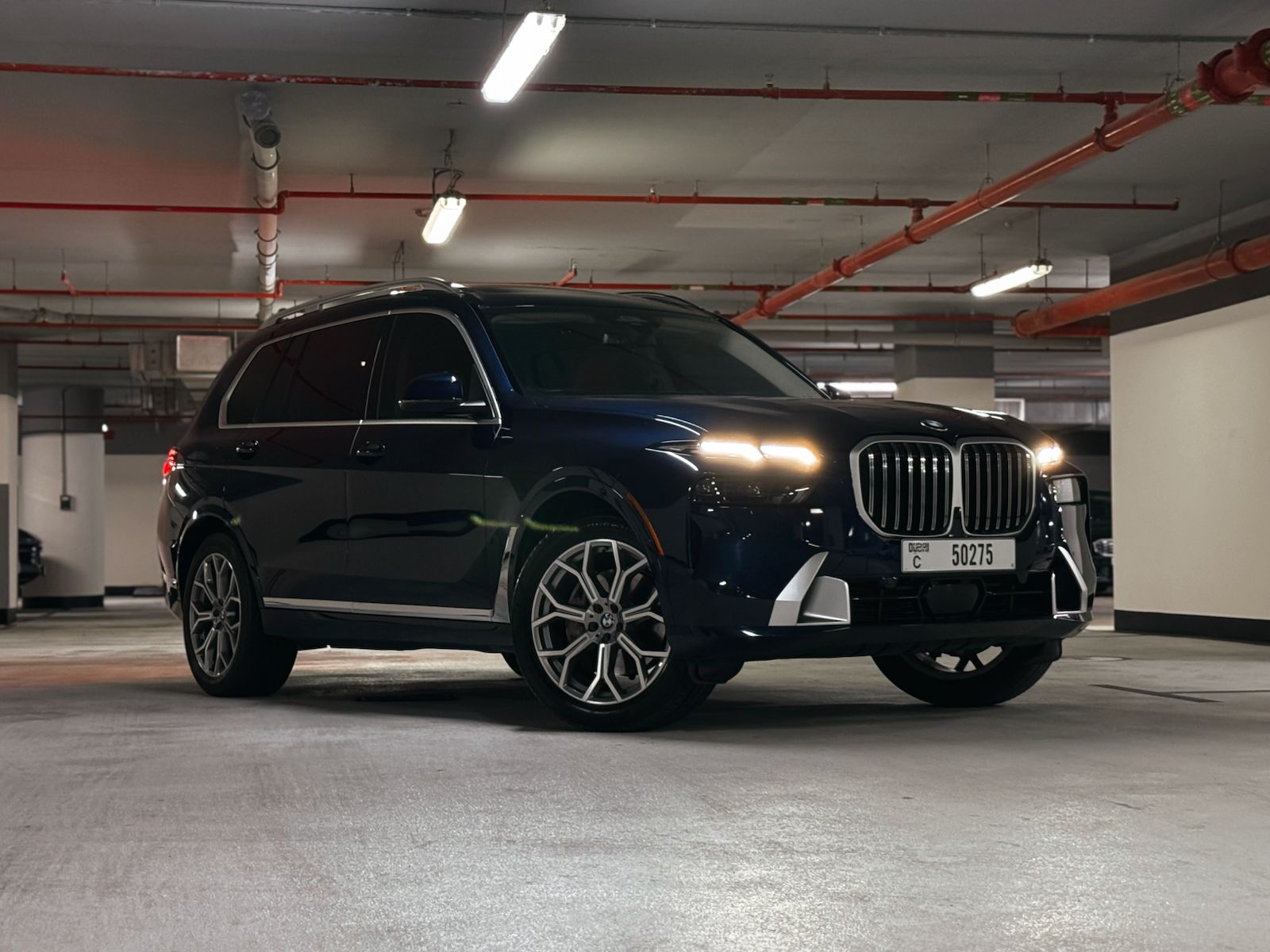 BMW X7 2024 blue или аналог в Дубаи, ОАЭ