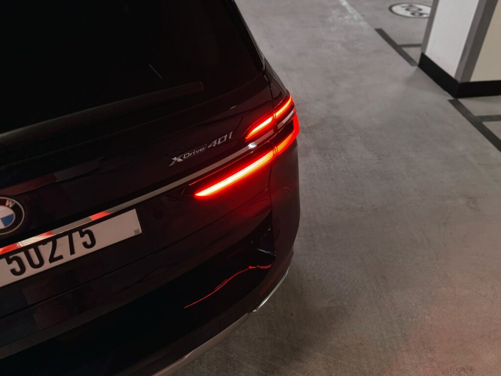 BMW X7 2024 blue или аналог в Дубаи, ОАЭ