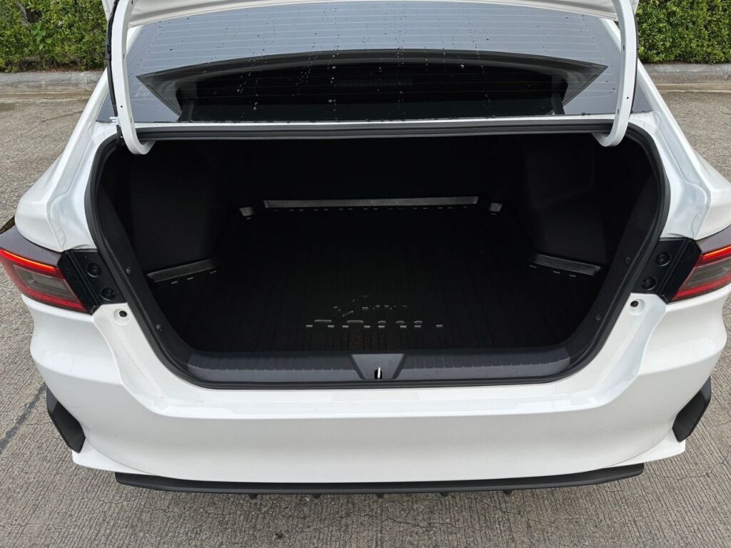 Toyota Yaris Ativ New 2022-2024 или аналог в Бангкоке, Таиланд