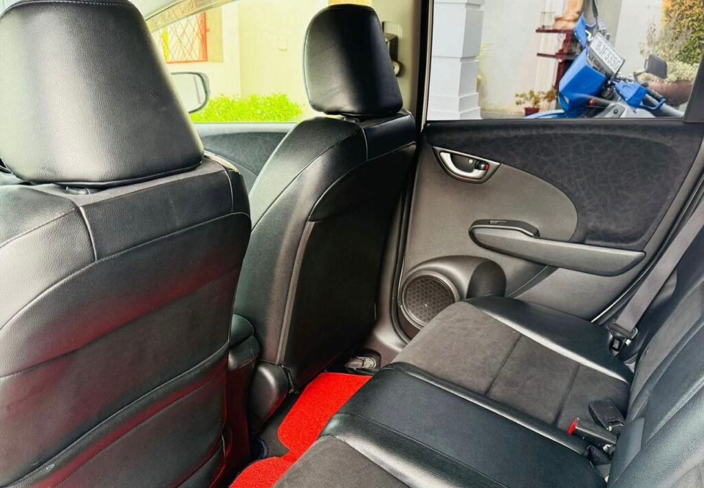 Honda Shuttle гибрид 2016-2018 или аналог в Коломбо, Шри-Ланка