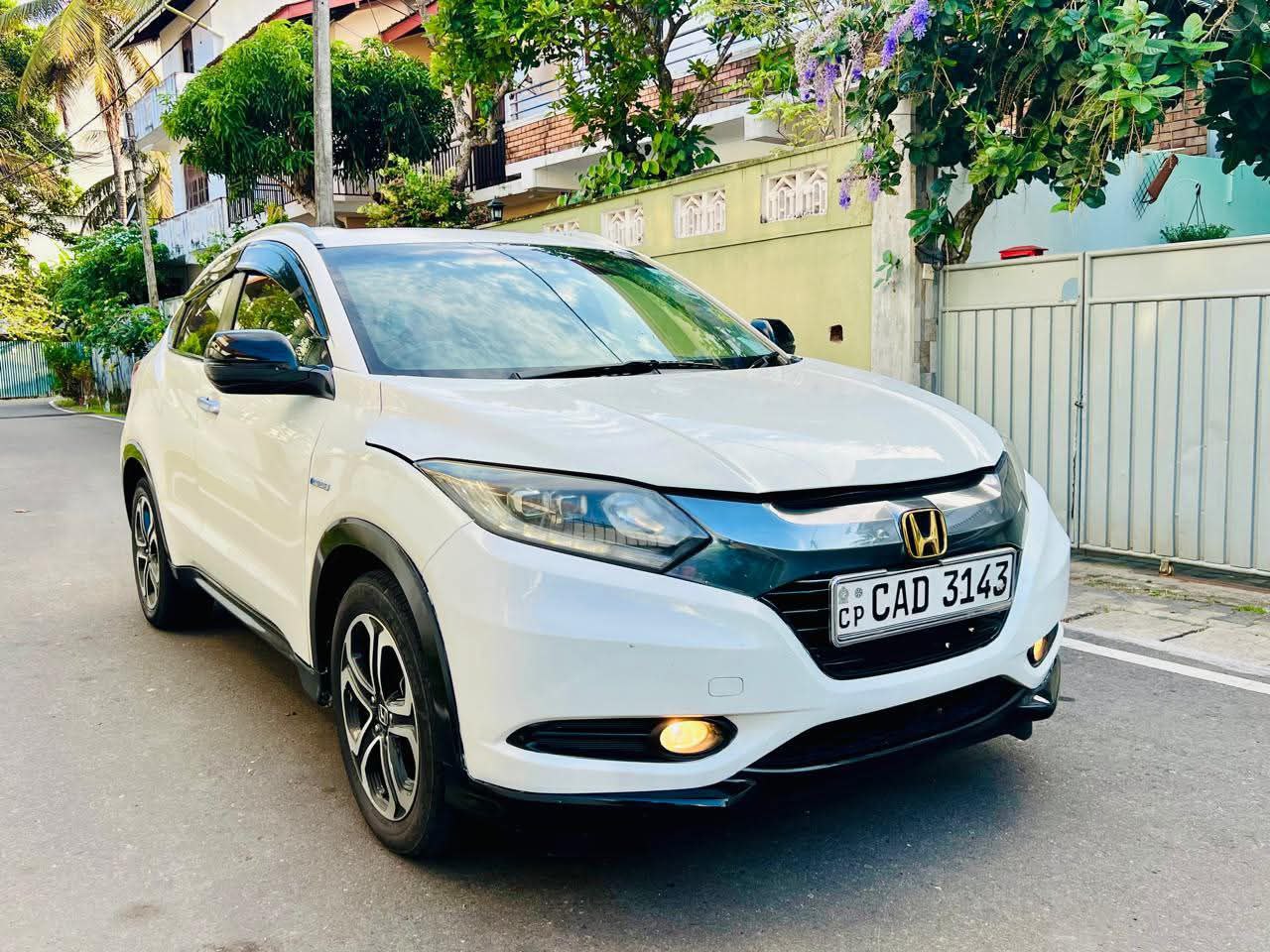 Honda Vezel гибрид 2016-2018 или аналог в Коломбо, Шри-Ланка